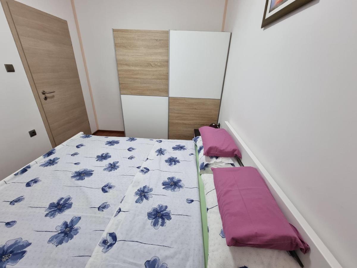 Apartments Katarina Šmrika エクステリア 写真