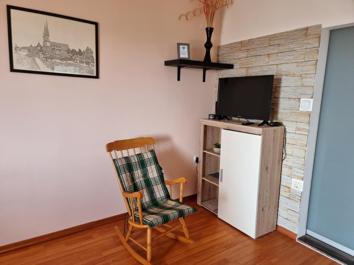 Apartments Katarina Šmrika エクステリア 写真