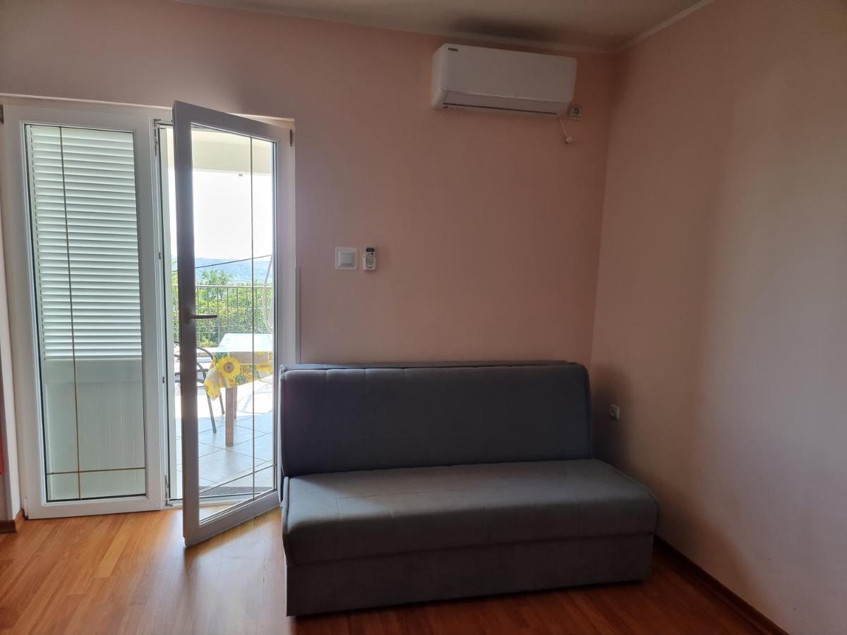 Apartments Katarina Šmrika エクステリア 写真