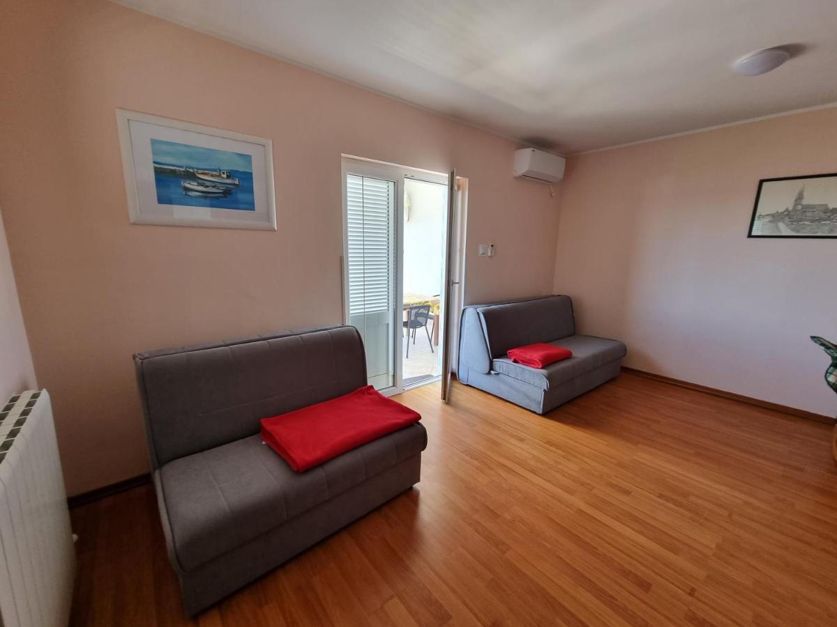 Apartments Katarina Šmrika エクステリア 写真