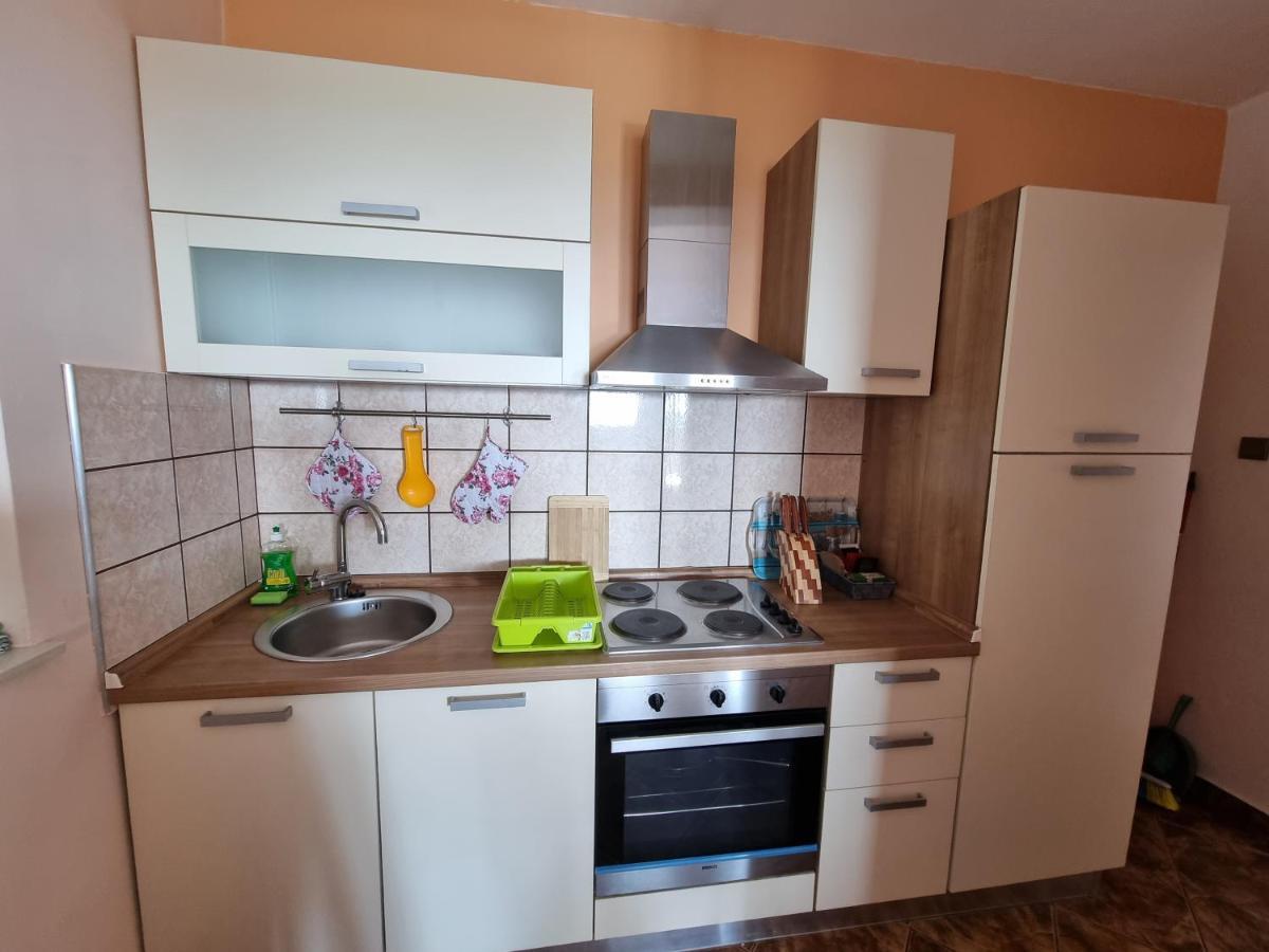 Apartments Katarina Šmrika エクステリア 写真