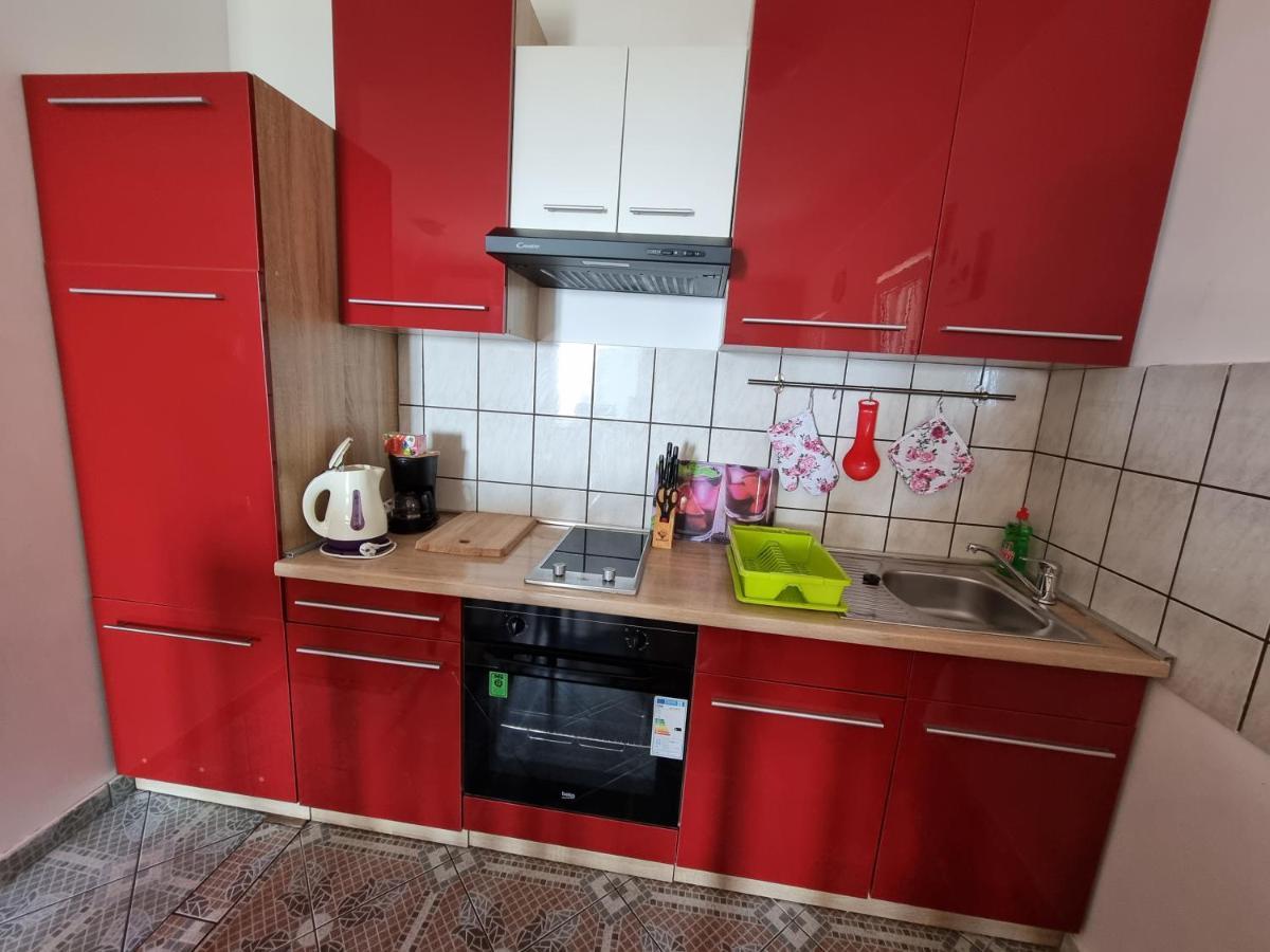 Apartments Katarina Šmrika エクステリア 写真